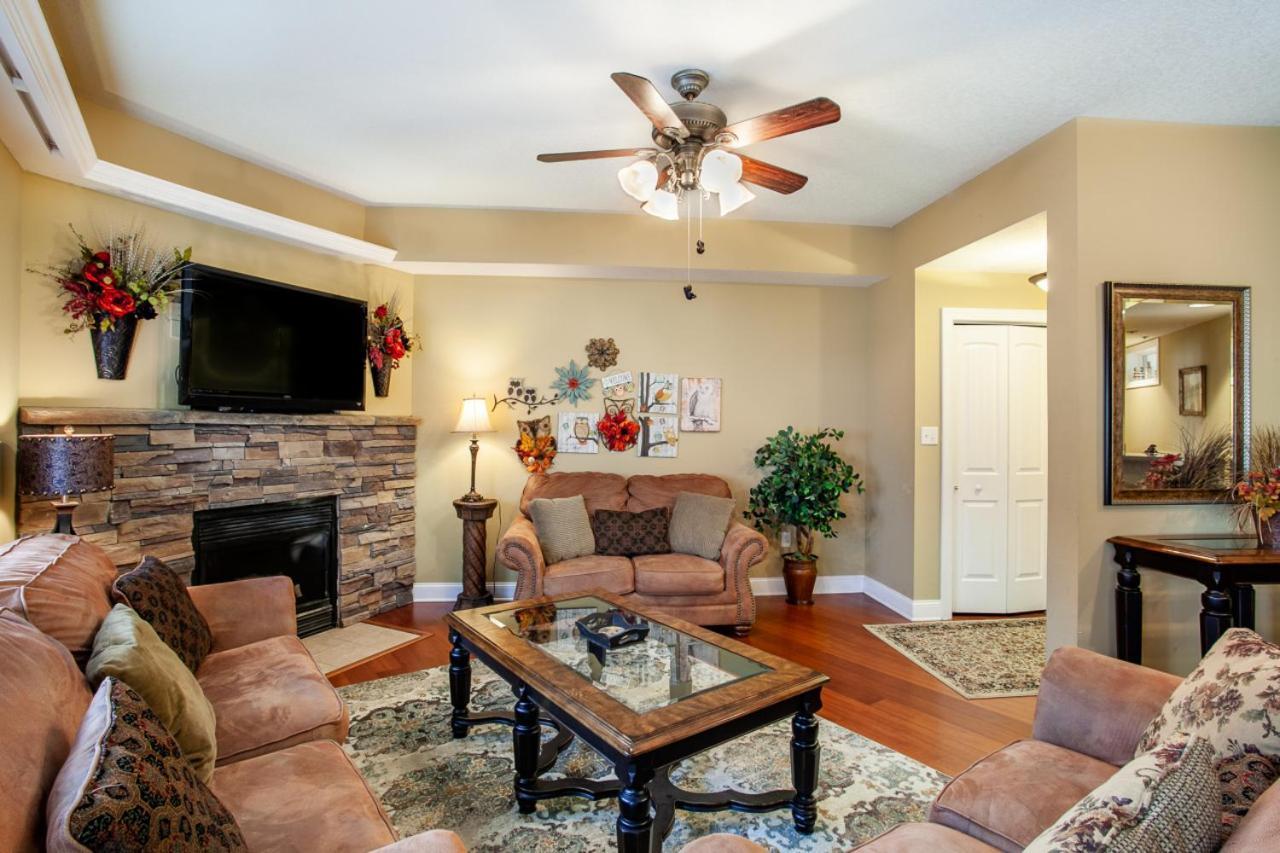 Convenient Gatlinburg Condo ภายนอก รูปภาพ