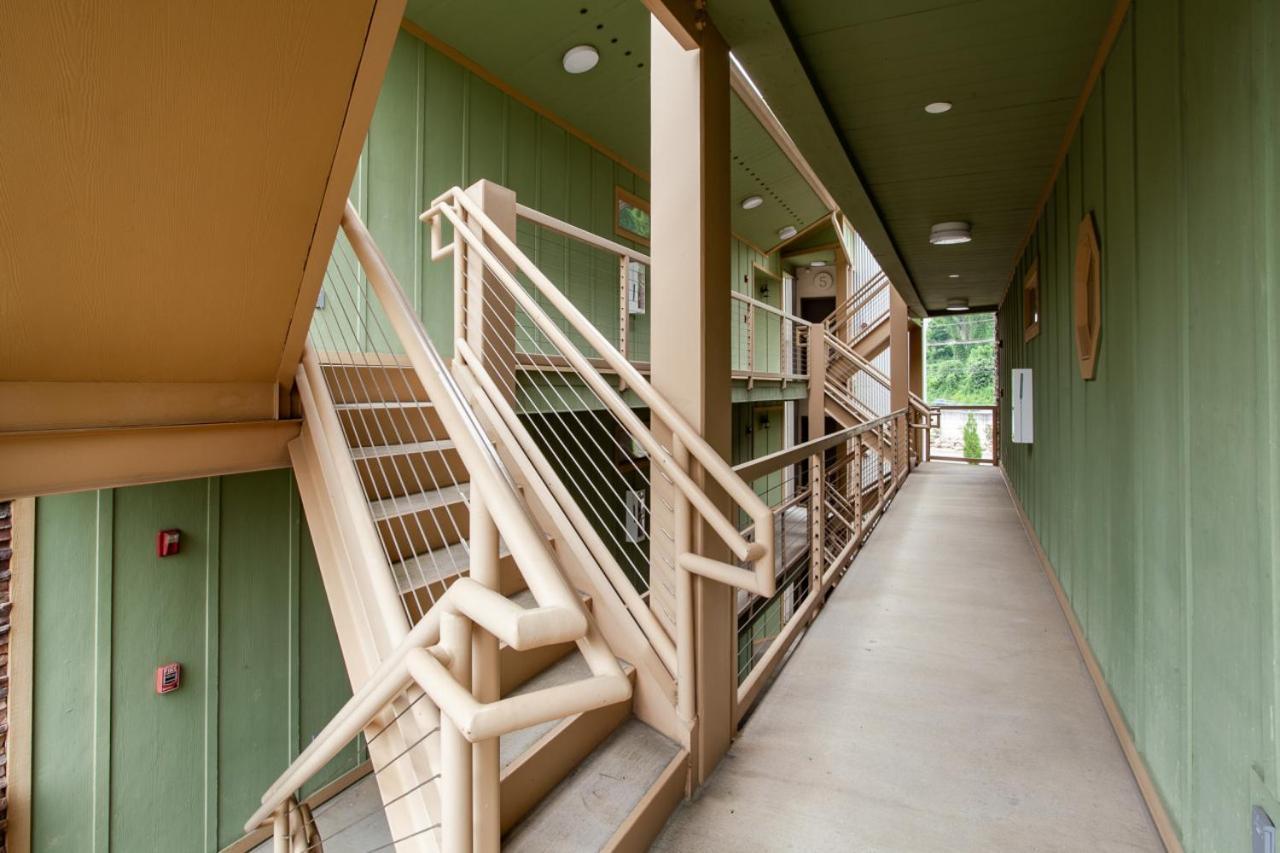 Convenient Gatlinburg Condo ภายนอก รูปภาพ
